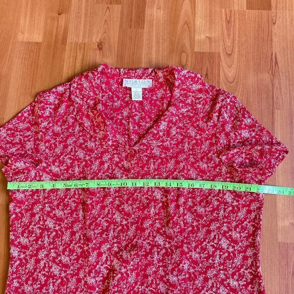 vintage Norton McNaughton Red Pattern Blouse, Lg. - Picture 11 of 12